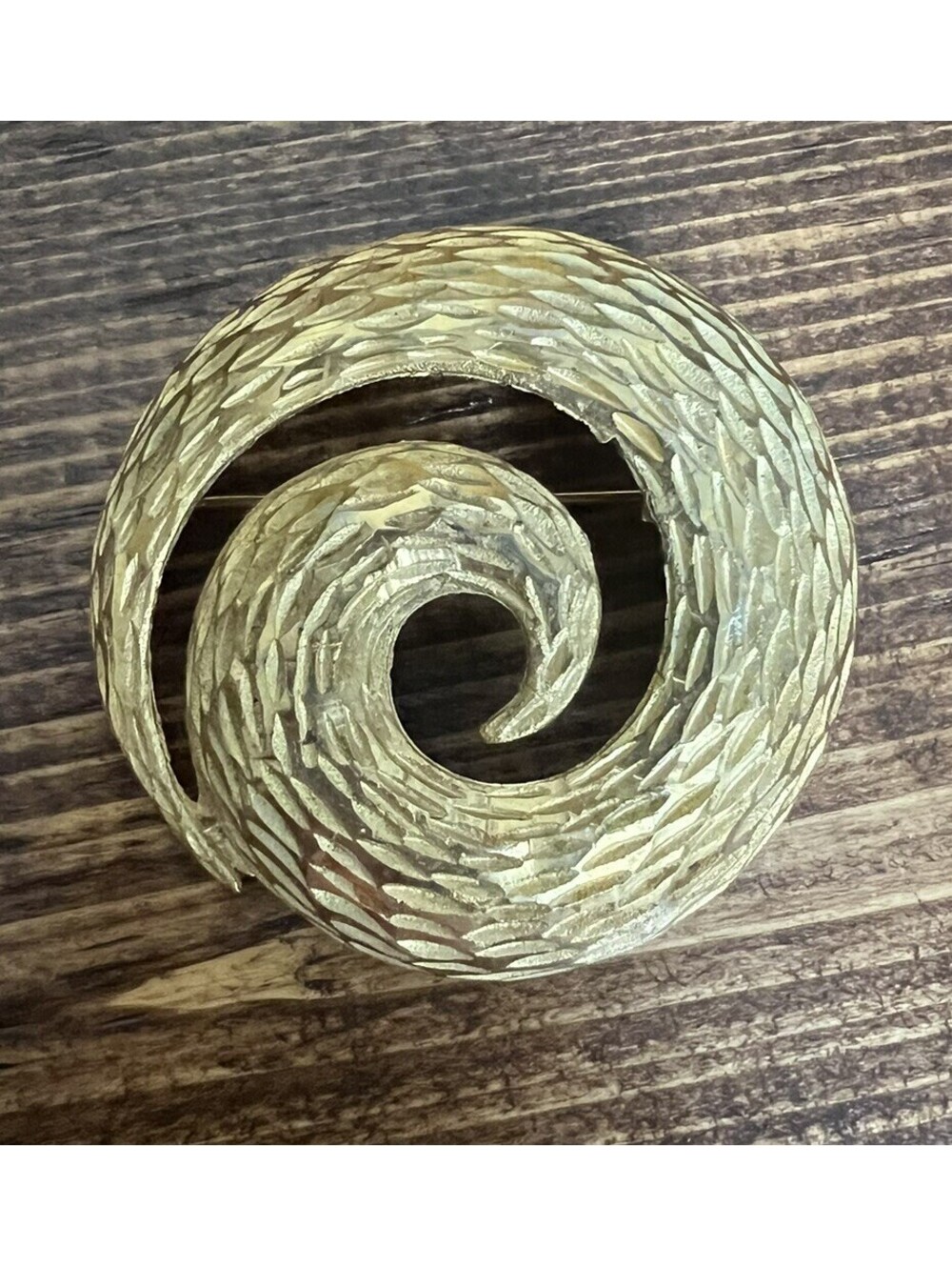 Mid Century Modern BSK Diamond Cut Gold Tone Round Swirl Brooch Pin